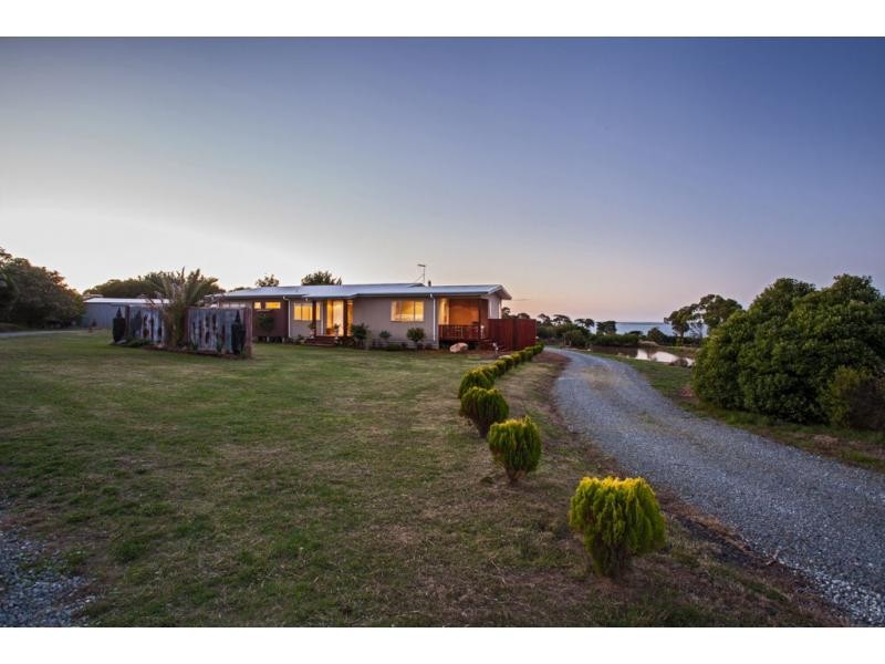 9-11 Small Court, San Remo VIC 3925