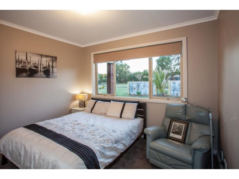 9-11 Small Court, San Remo VIC 3925