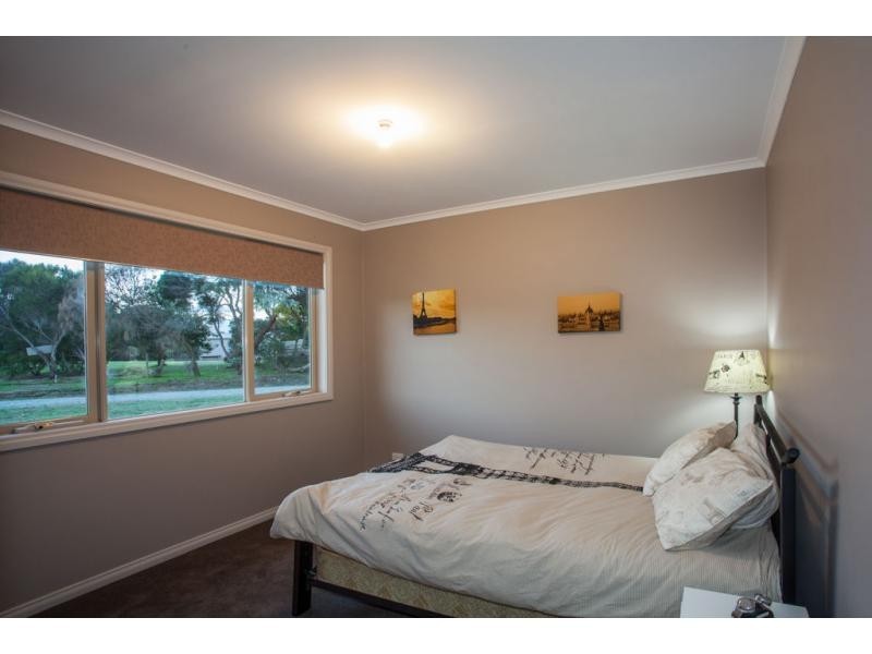 9-11 Small Court, San Remo VIC 3925