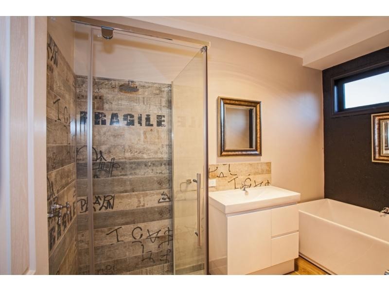 9-11 Small Court, San Remo VIC 3925