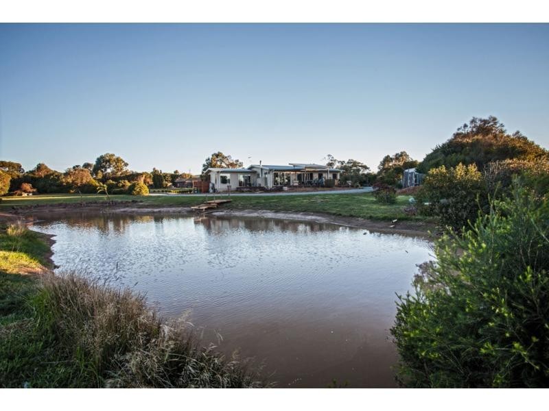 9-11 Small Court, San Remo VIC 3925
