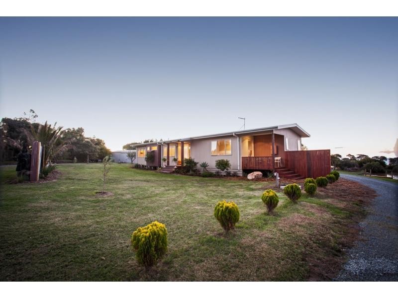 9-11 Small Court, San Remo VIC 3925