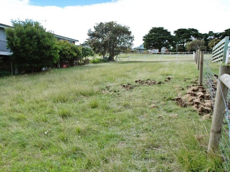 12 The Broadway, San Remo VIC 3925