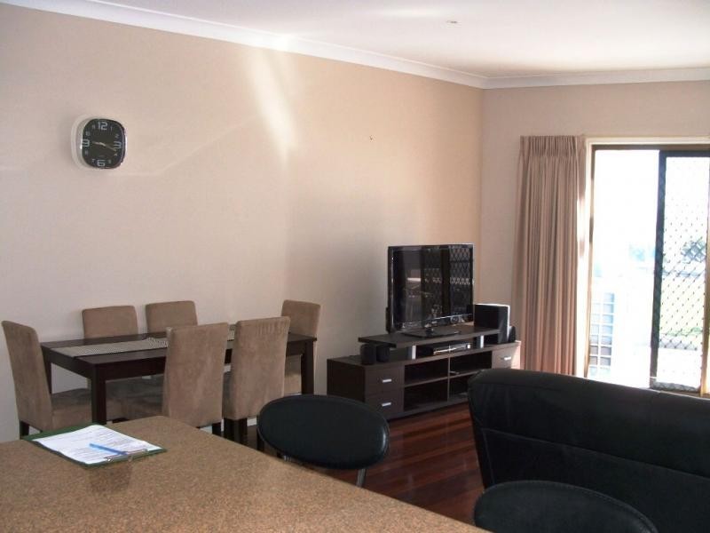 Apt B, 129 Marine Parade, San Remo VIC 3925