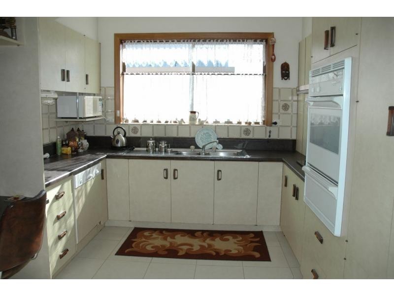 24 Ocean View Drive, San Remo VIC 3925