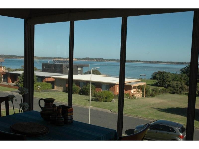24 Ocean View Drive, San Remo VIC 3925