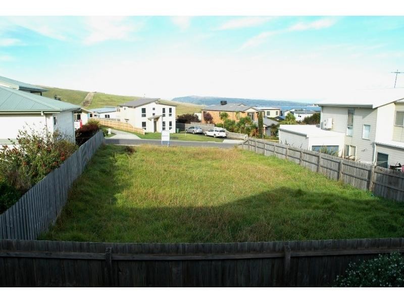 22 Halcyon Avenue, San Remo VIC 3925