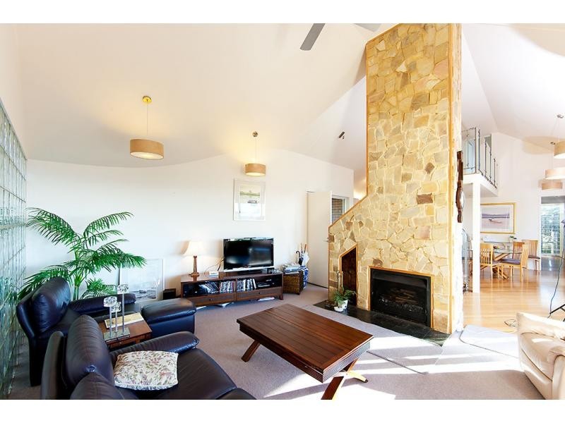 2-4 Appley Avenue, Cowes VIC 3922