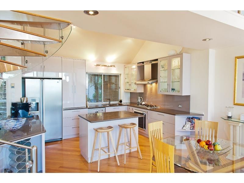 2-4 Appley Avenue, Cowes VIC 3922