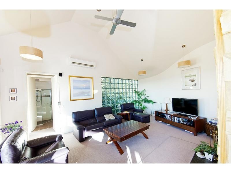 2-4 Appley Avenue, Cowes VIC 3922