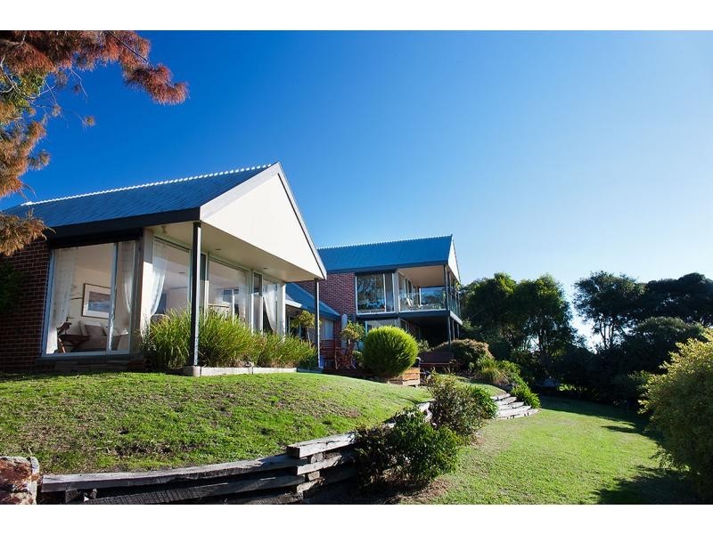 2-4 Appley Avenue, Cowes VIC 3922