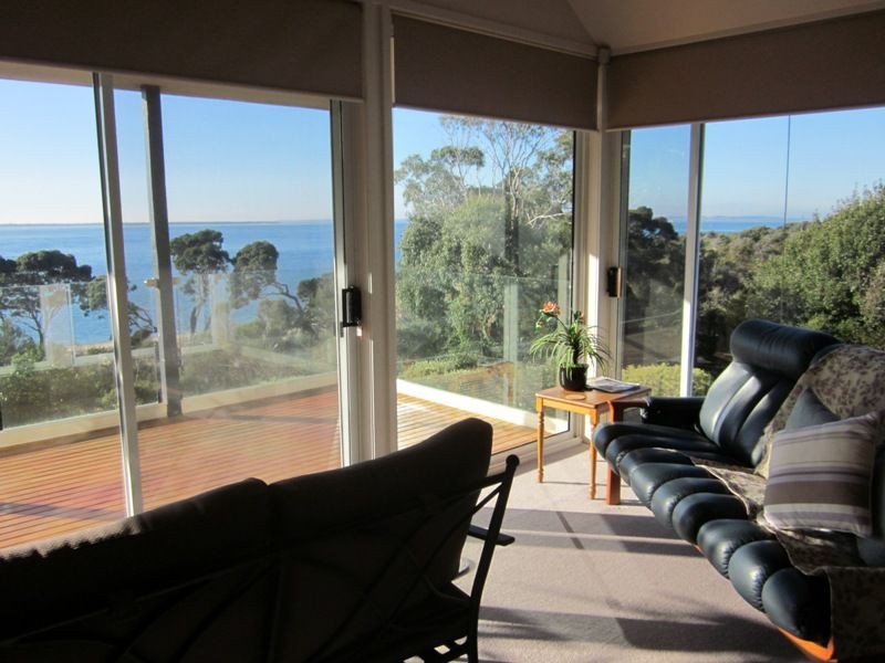 2-4 Appley Avenue, Cowes VIC 3922