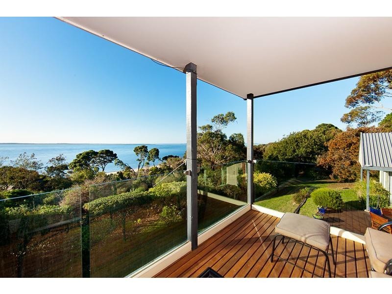 2-4 Appley Avenue, Cowes VIC 3922