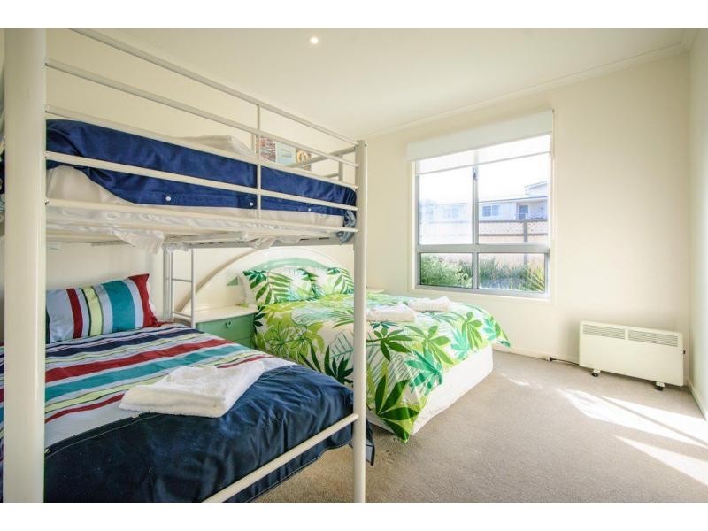 18 Halcyon Avenue, San Remo VIC 3925