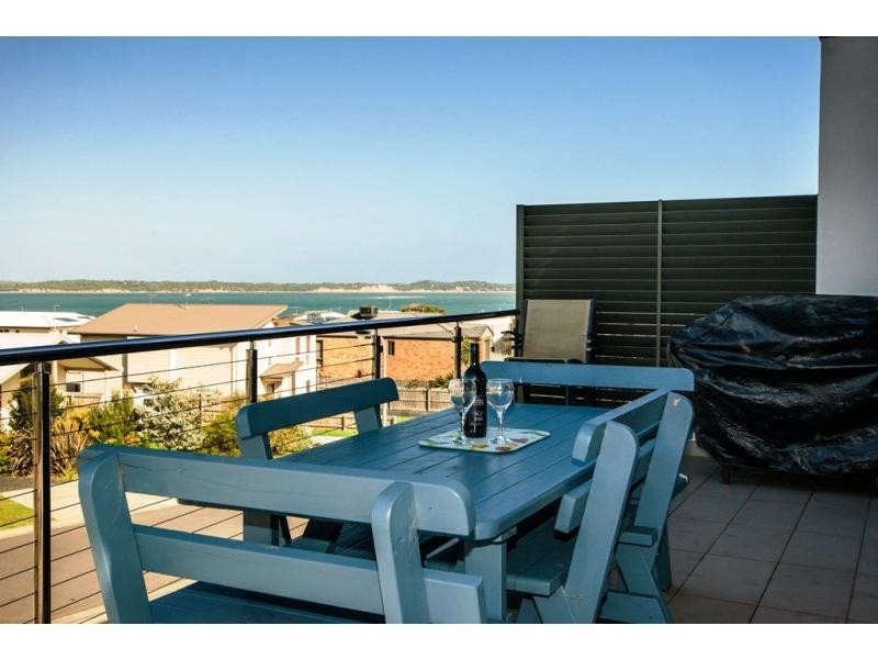 18 Halcyon Avenue, San Remo VIC 3925