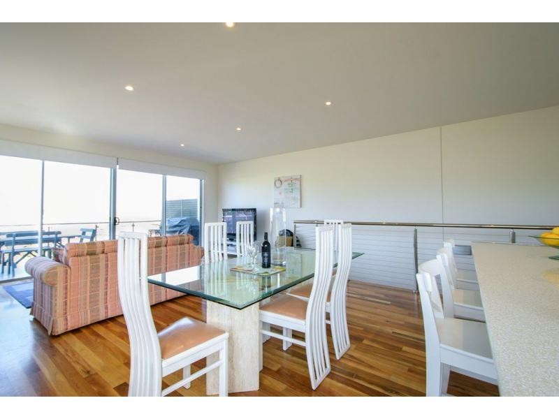 18 Halcyon Avenue, San Remo VIC 3925