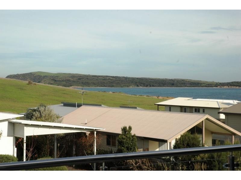 18 Halcyon Avenue, San Remo VIC 3925