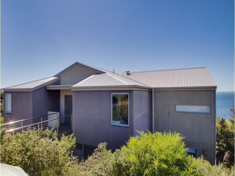 Apt 127, 17 Potters Hill Road, San Remo VIC 3925