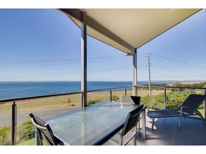 Apt 127, 17 Potters Hill Road, San Remo VIC 3925