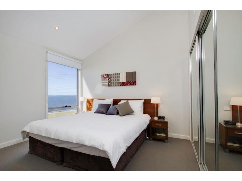 Apt 127, 17 Potters Hill Road, San Remo VIC 3925