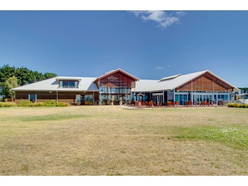 Apt 127, 17 Potters Hill Road, San Remo VIC 3925