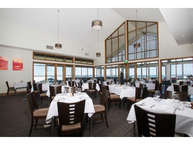 Apt 127, 17 Potters Hill Road, San Remo VIC 3925