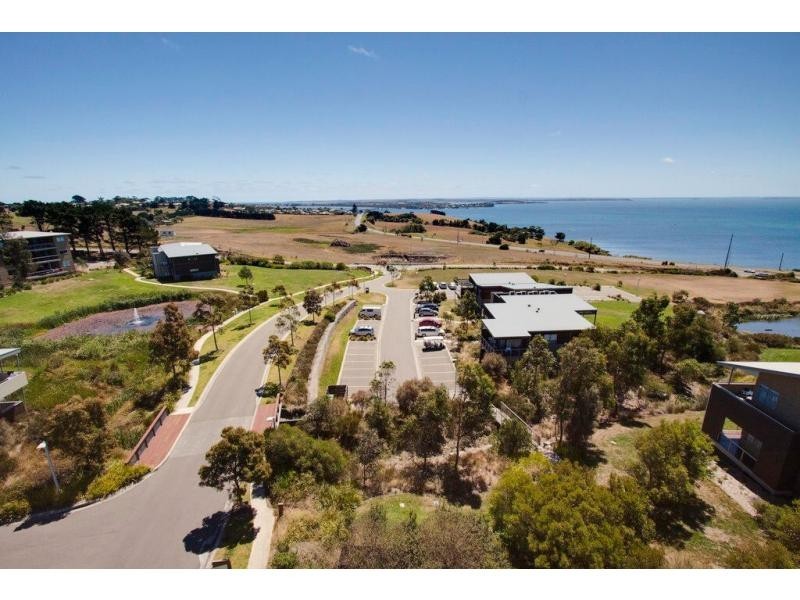 Apt 127, 17 Potters Hill Road, San Remo VIC 3925