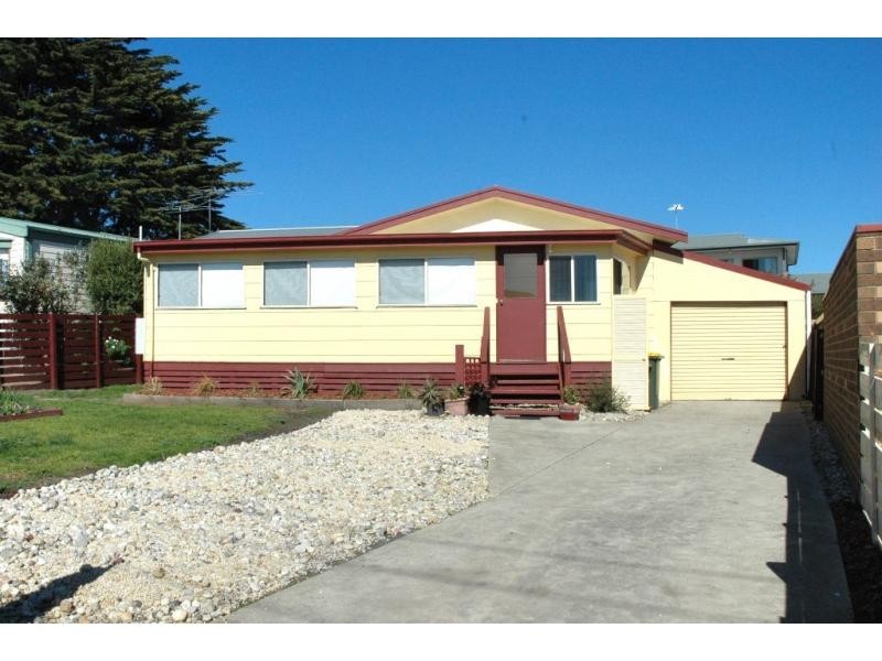 57 Genista Street, San Remo VIC 3925