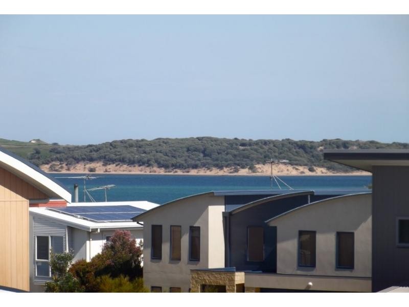 26 Halcyon Avenue, San Remo VIC 3925