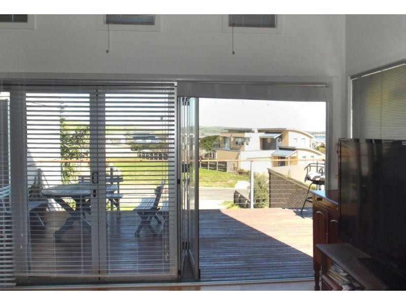 26 Halcyon Avenue, San Remo VIC 3925