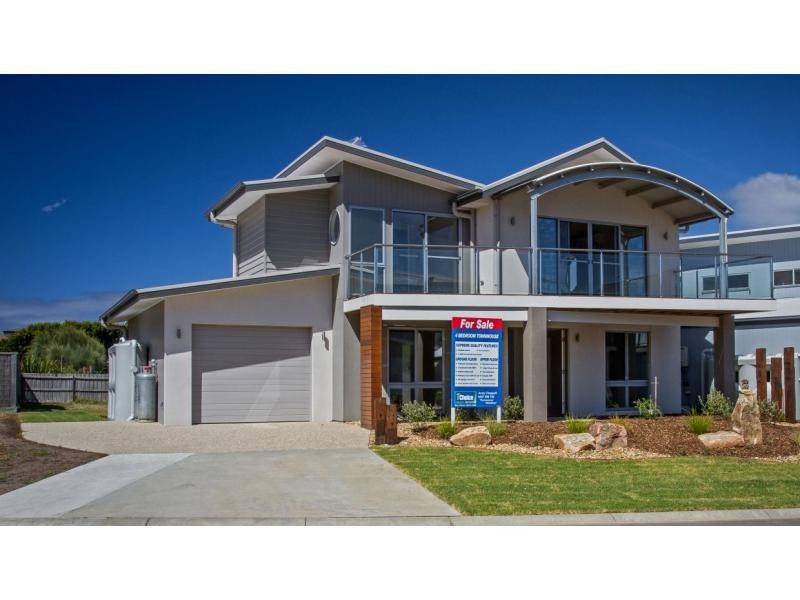 31 Halcyon Avenue, San Remo VIC 3925