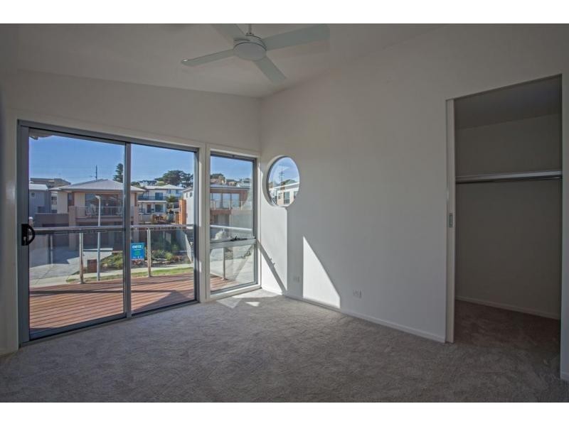 31 Halcyon Avenue, San Remo VIC 3925