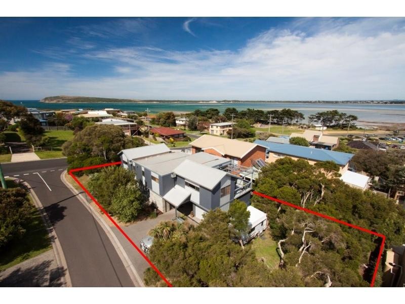 11 Shetland Heights Road, San Remo VIC 3925