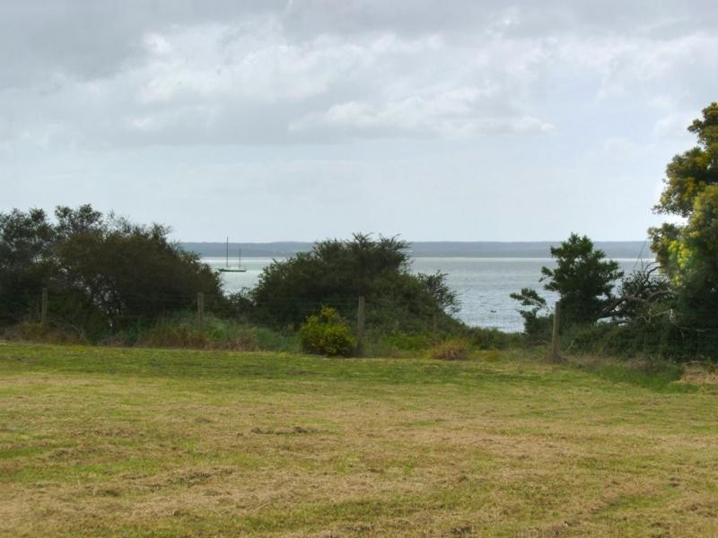 42 Moorings Place, Corinella VIC 3984