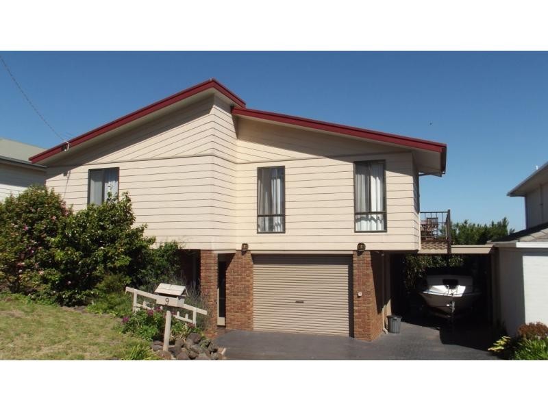 9 The Broadway, San Remo VIC 3925
