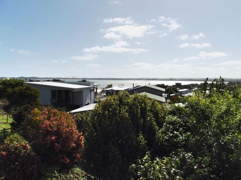 9 The Broadway, San Remo VIC 3925