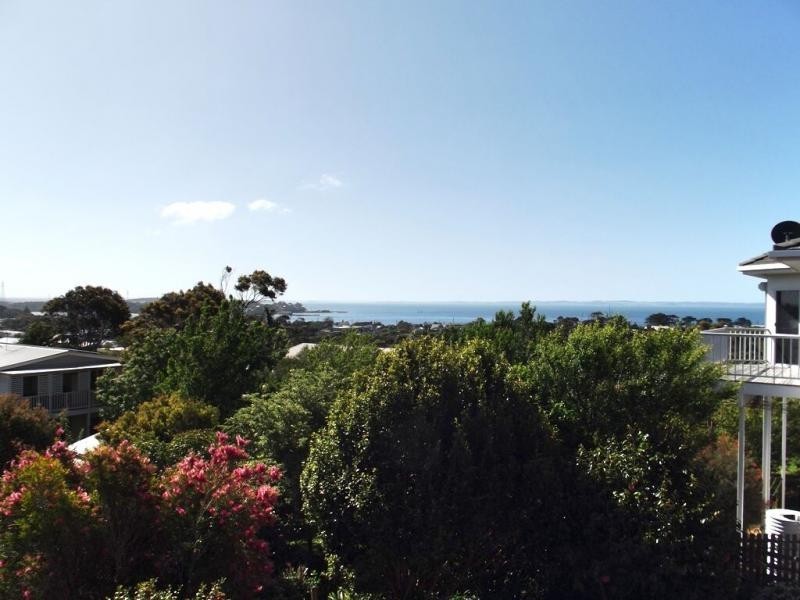 9 The Broadway, San Remo VIC 3925