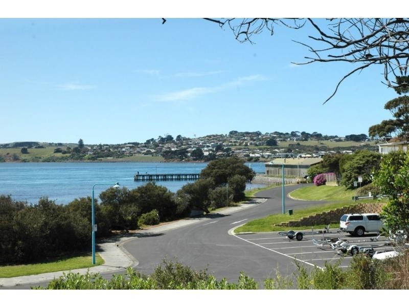 12 Seaview Street, Newhaven VIC 3925