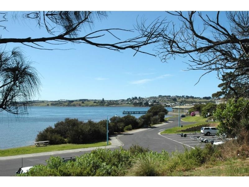 12 Seaview Street, Newhaven VIC 3925