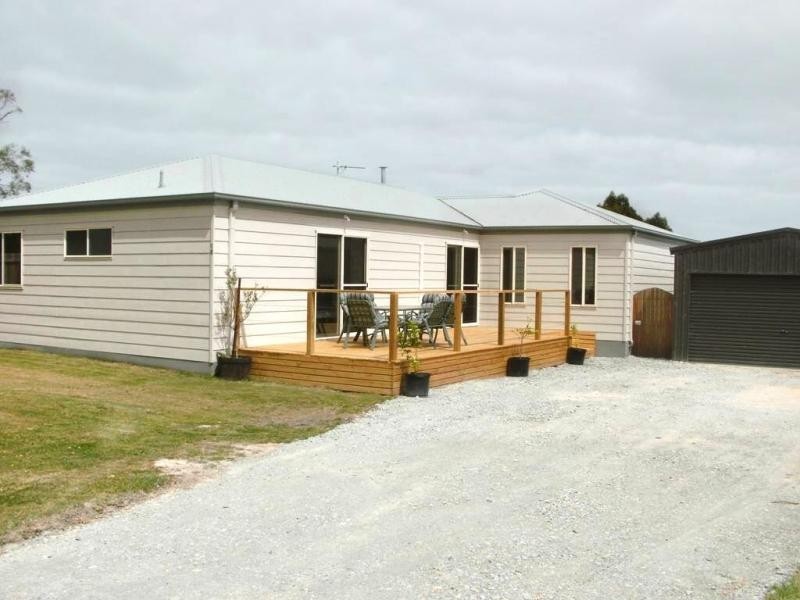 16 Tatiara Drive, Grantville VIC 3984