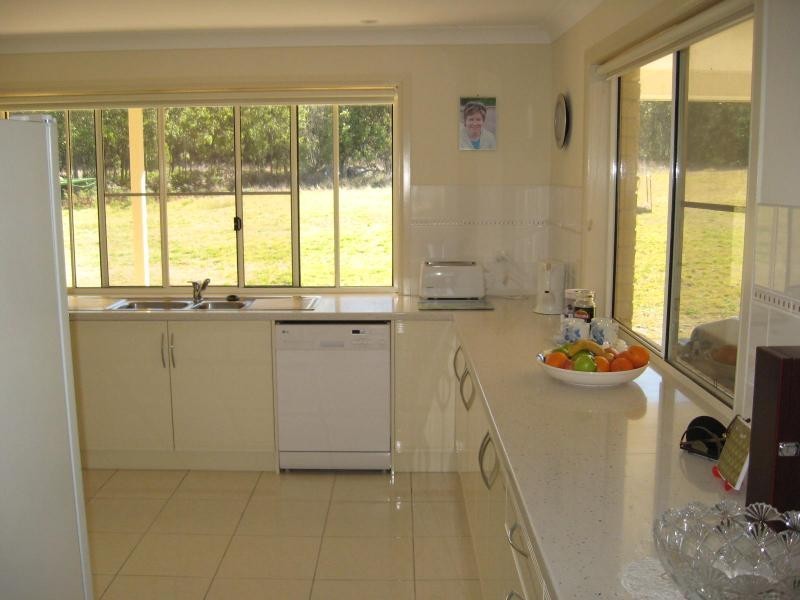 703 Donnellys Castle Road, Pozieres, Stanthorpe QLD 4380