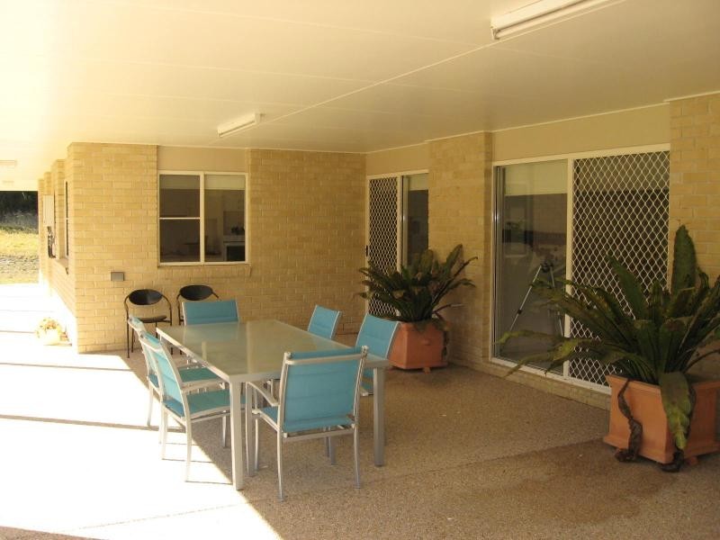 703 Donnellys Castle Road, Pozieres, Stanthorpe QLD 4380