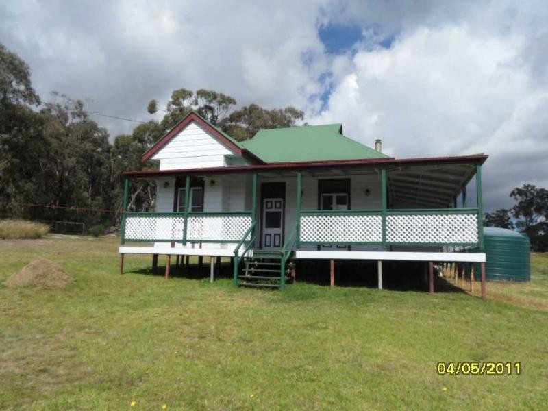 242 Marinis Road, Mt Tully, Stanthorpe QLD 4380