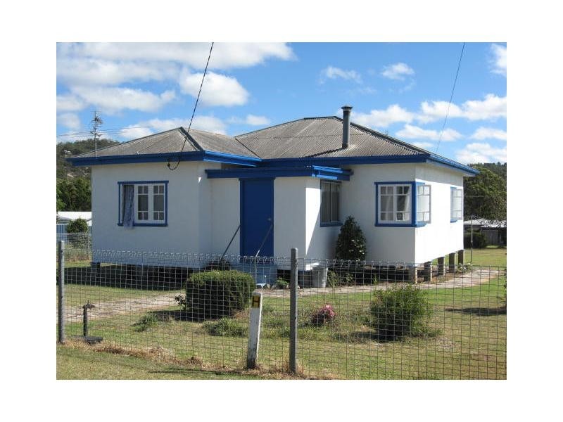 98 Lock Street, Stanthorpe QLD 4380