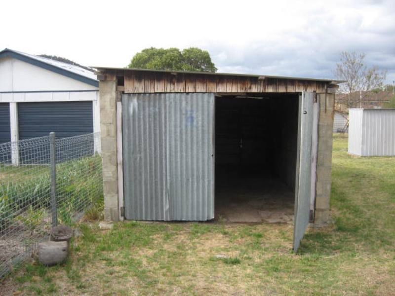 98 Lock Street, Stanthorpe QLD 4380