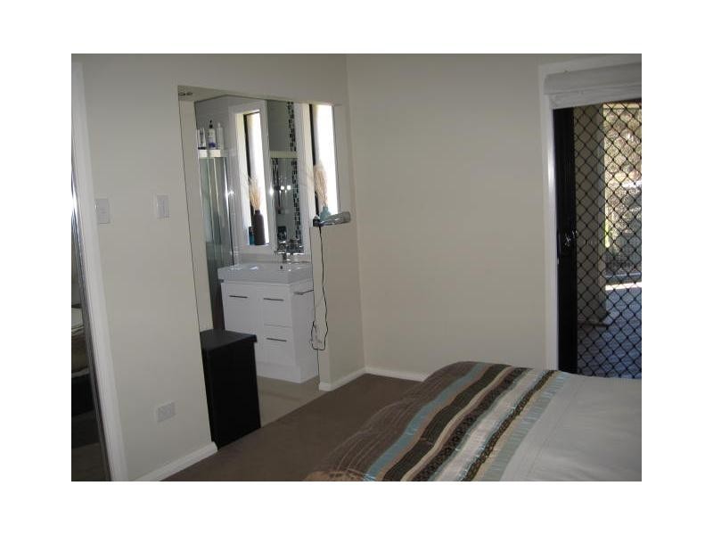 9 Logan Street, Stanthorpe QLD 4380