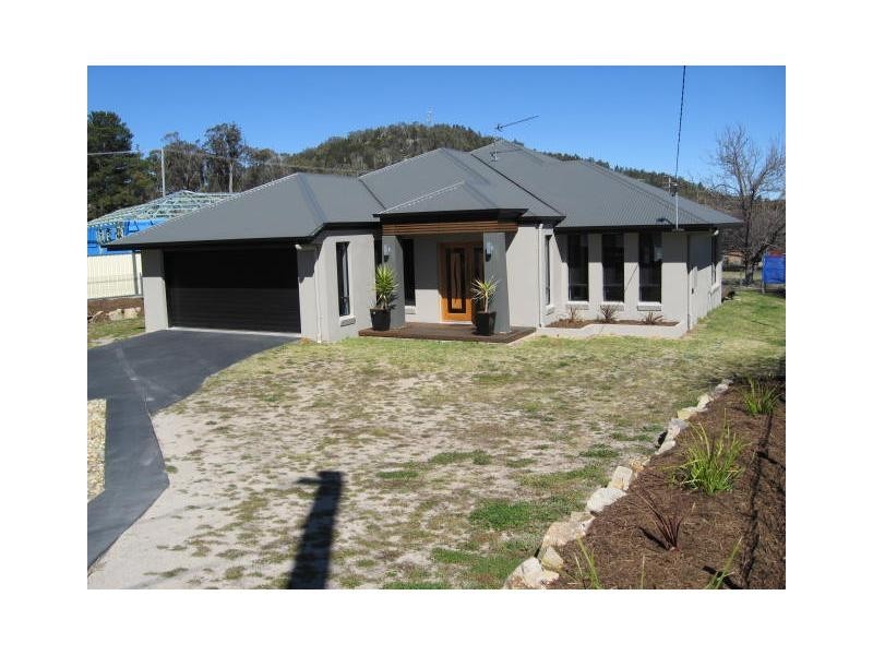 9 Logan Street, Stanthorpe QLD 4380