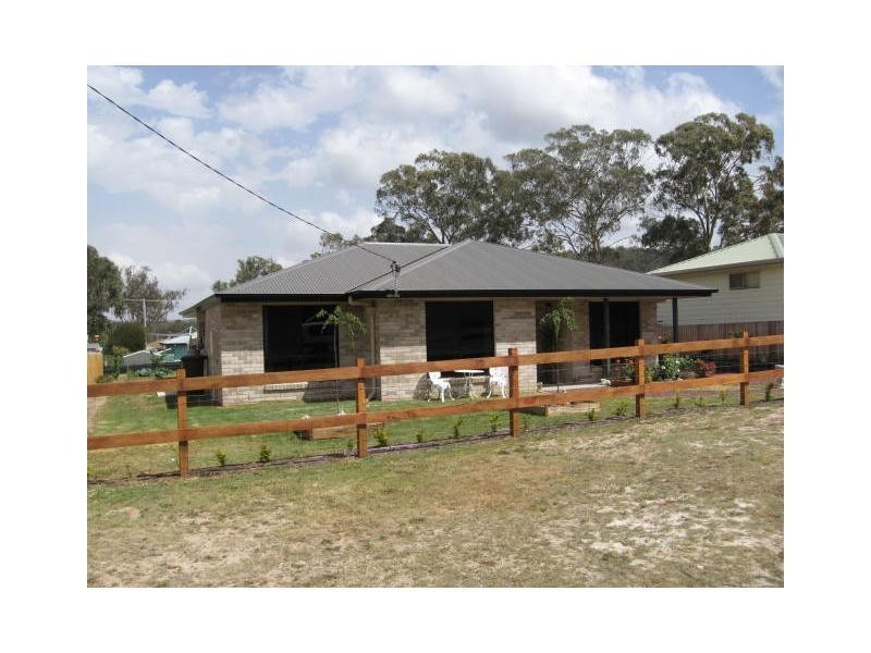 19 Forrest Street, Glen Aplin, Stanthorpe QLD 4380