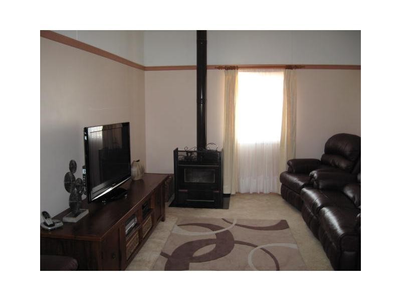 12 Hillcrest Street, Stanthorpe QLD 4380