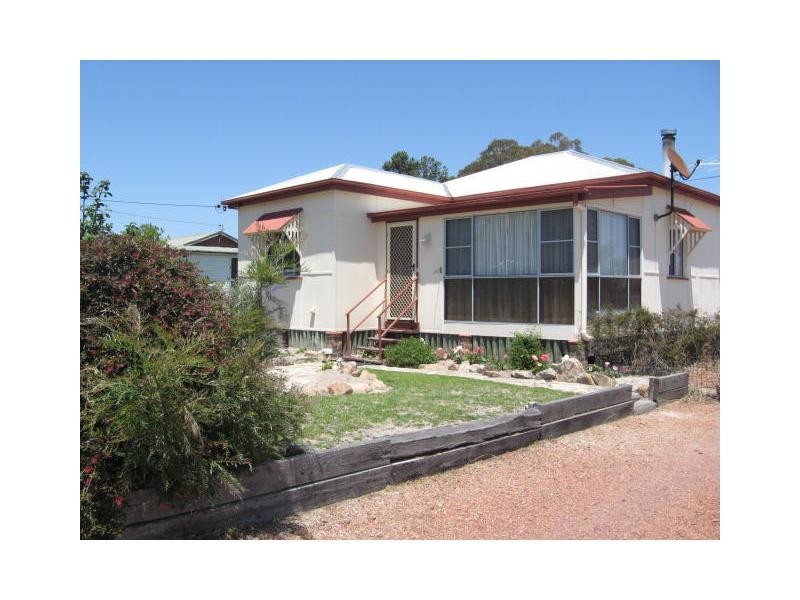 12 Hillcrest Street, Stanthorpe QLD 4380